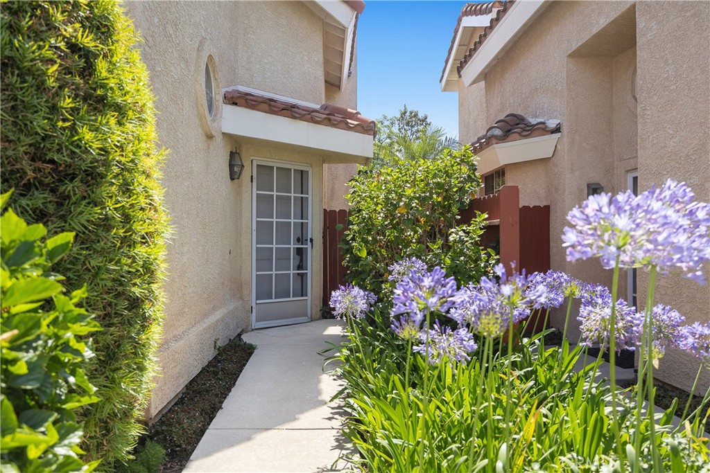 1322 Meadow Ln