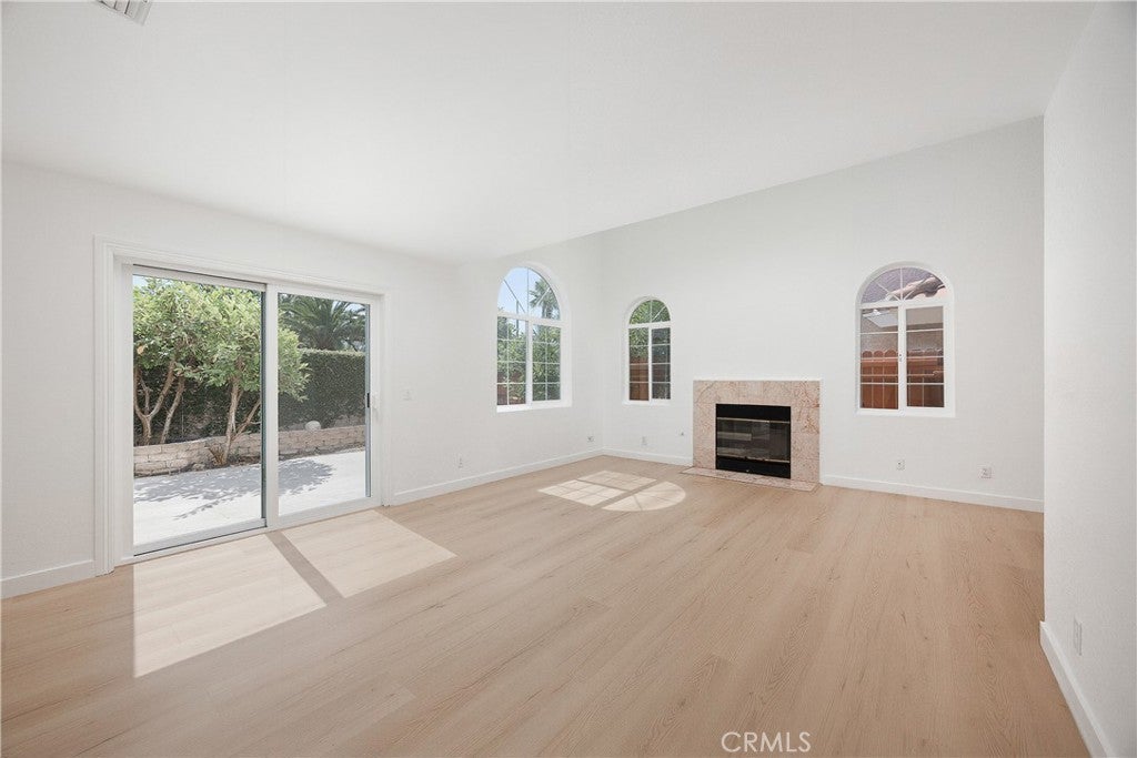 1322 Meadow Ln