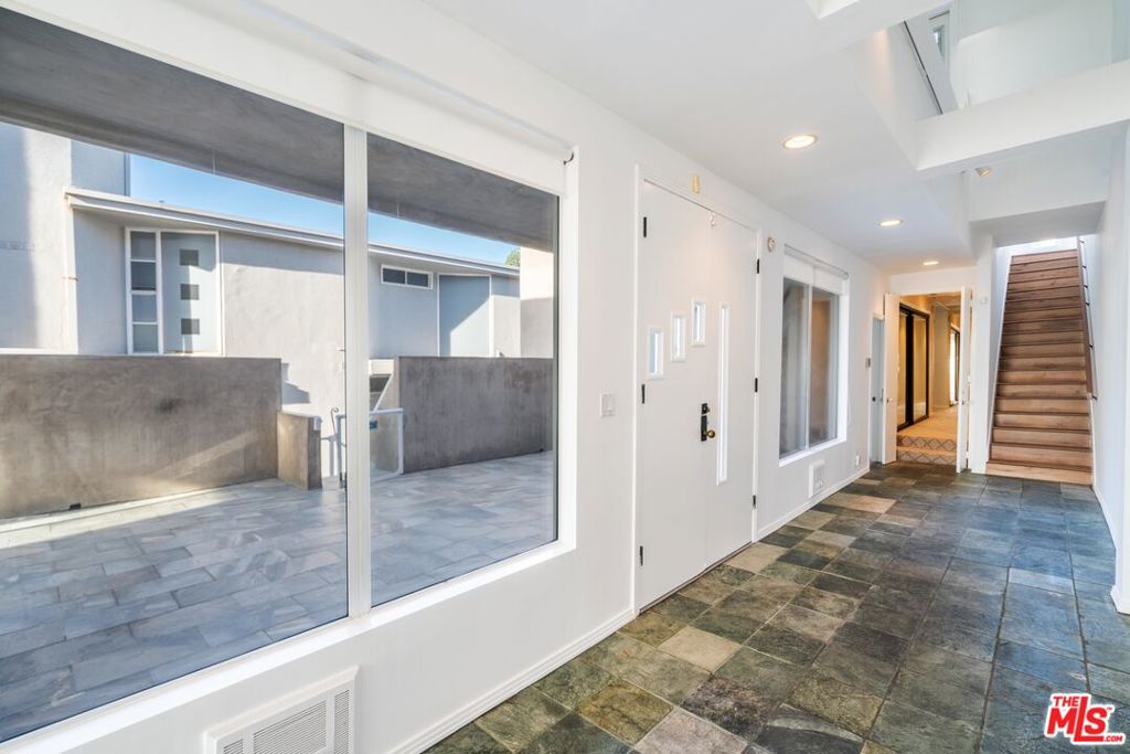 OCEAN STRAND - Residential Lease