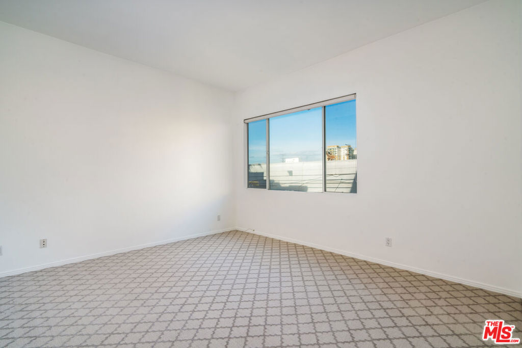 OCEAN STRAND - Residential Lease