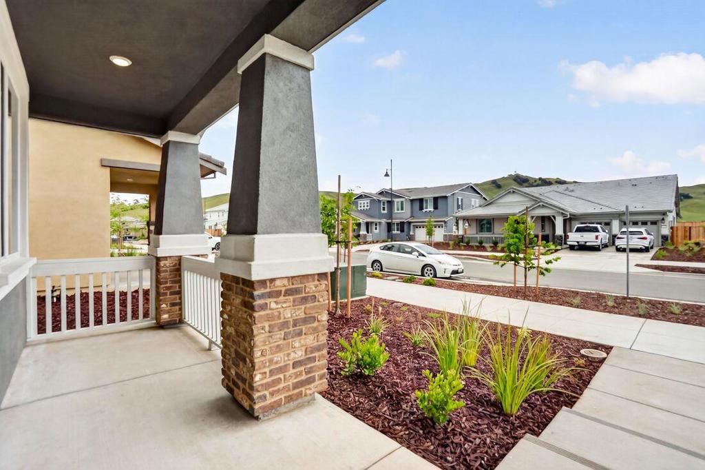 196 Golden Gate Lane
