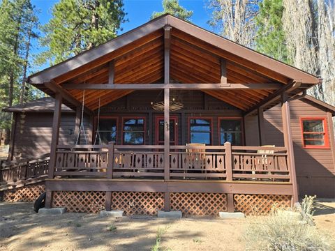 Photo of 4 Lakeview Track, Fawnskin, CA 92333 (MLS # IG26085104)