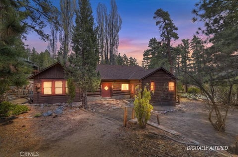 Photo of 4 Lakeview Track, Fawnskin, CA 92333 (MLS # IG26085104)