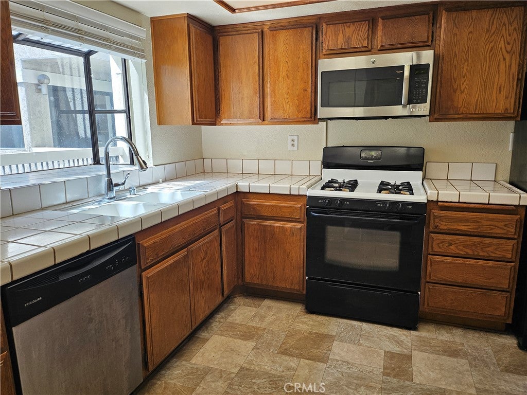 365 W Alameda