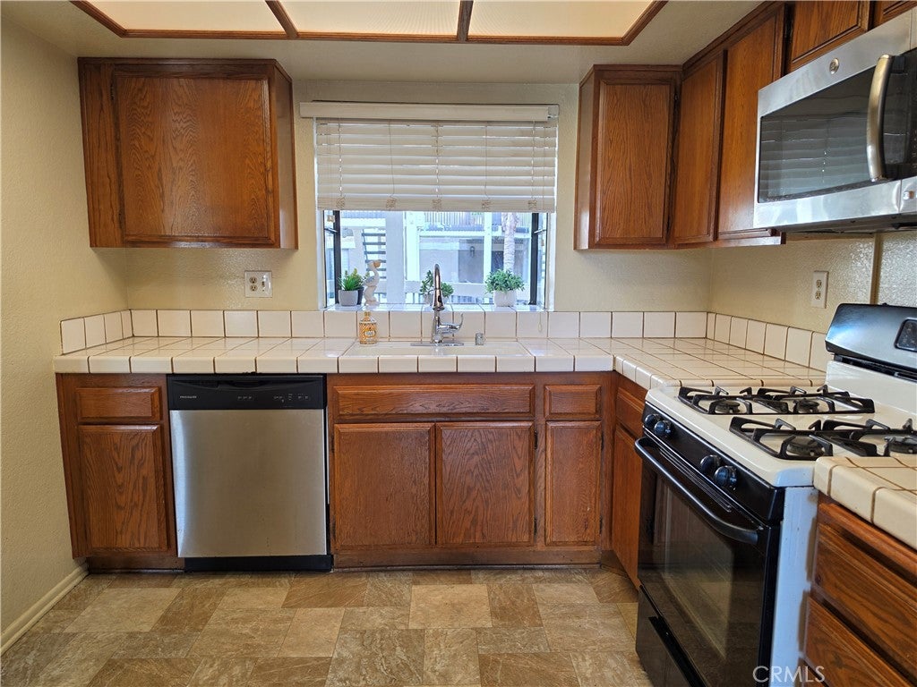 365 W Alameda 207