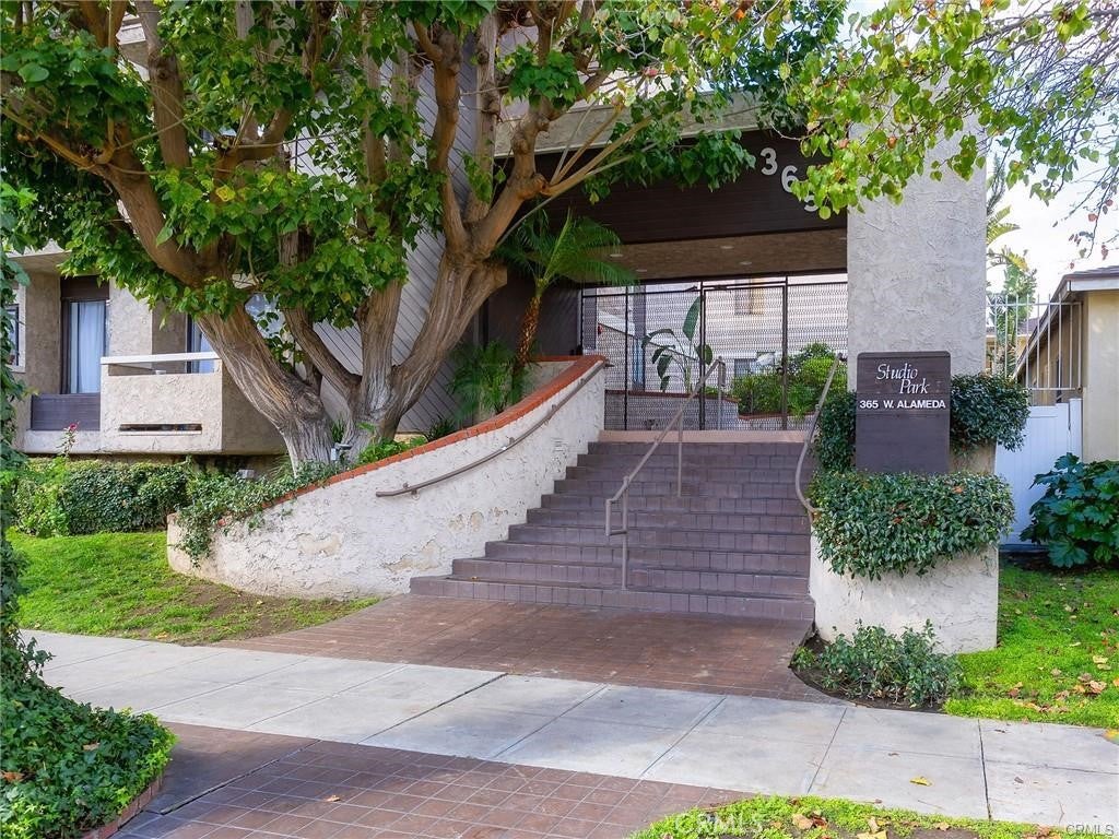 365 W Alameda AVE