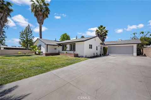 Photo of 477 W Casad Street, Covina, CA 91723 (MLS # LG26090167)