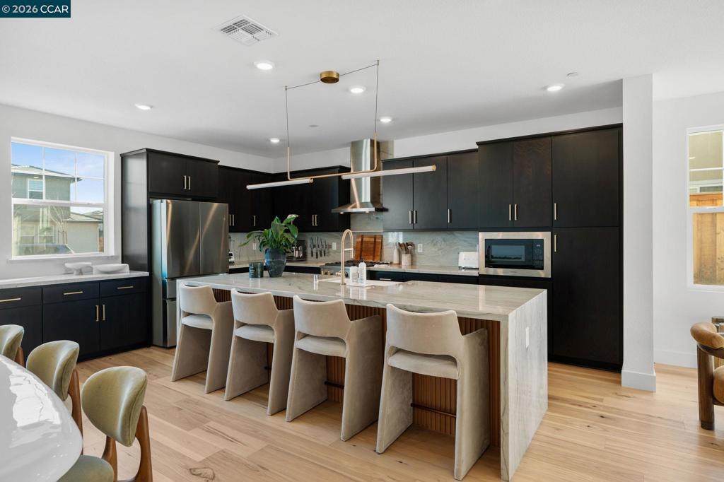 Properties 3 2529 Lake Club Drive