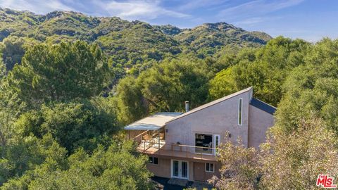 Photo of 1310 N Topanga Canyon Boulevard, Topanga, CA 90290 (MLS # 26838073)