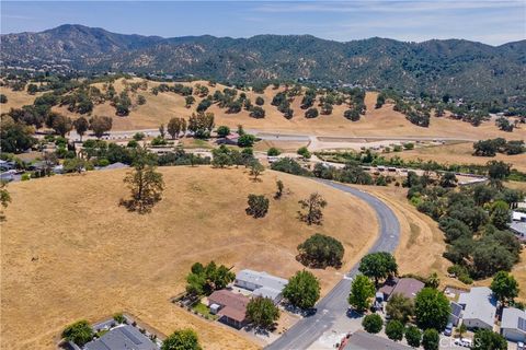 Tiny photo for 2726 Bridle Trail Lane, Paso Robles, CA 93446 (MLS # NS26104549)