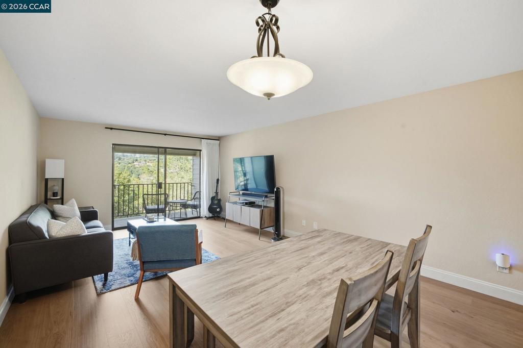 628 Via Casitas