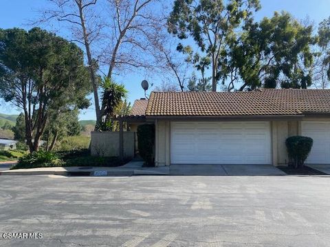 Photo of 132 Rosehedge Lane, Oak Park, CA 91377 (MLS # 226000494)