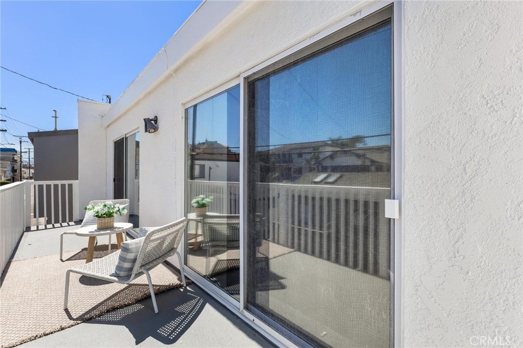732 Hermosa Avenue