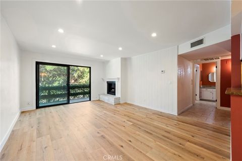 Photo of 4524 Tujunga #4, North Hollywood, CA 91602 (MLS # SR26059764)