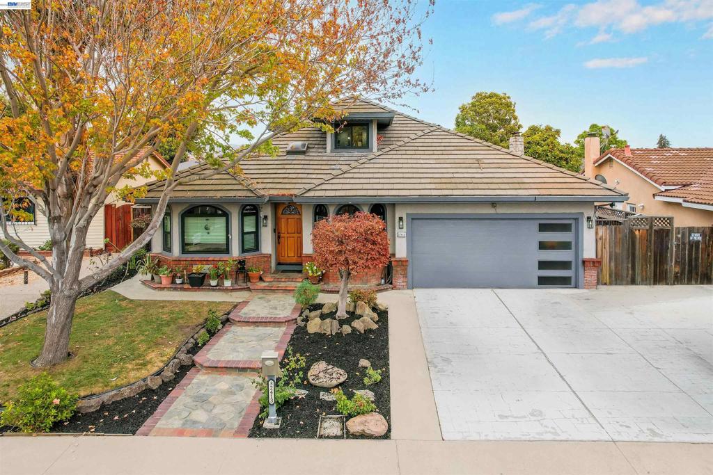 32413 Deborah Dr