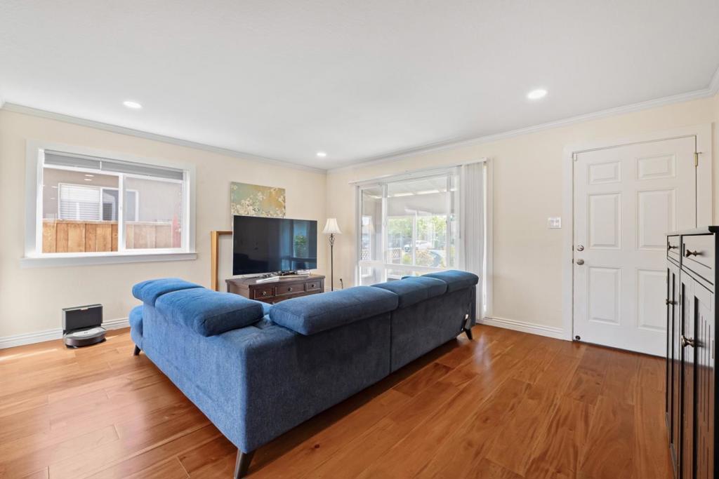2347 Bennington Lane