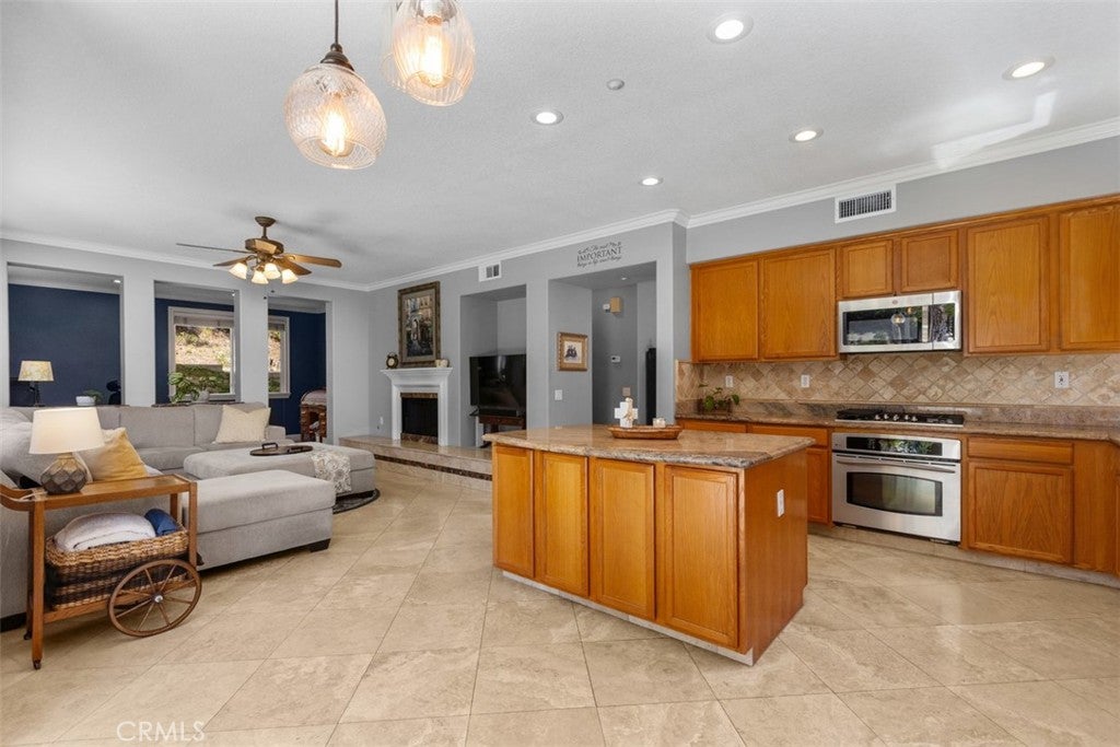 35 Edmonton Way, Rancho Santa Margarita CA 92688 - Photo 16