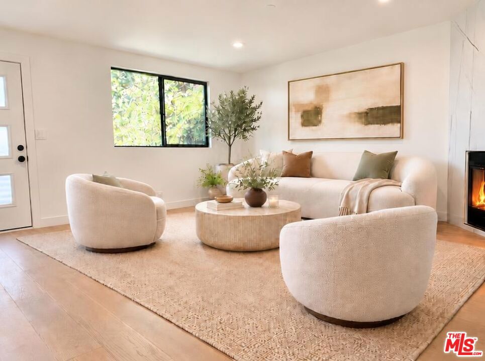3560 Lavell Drive