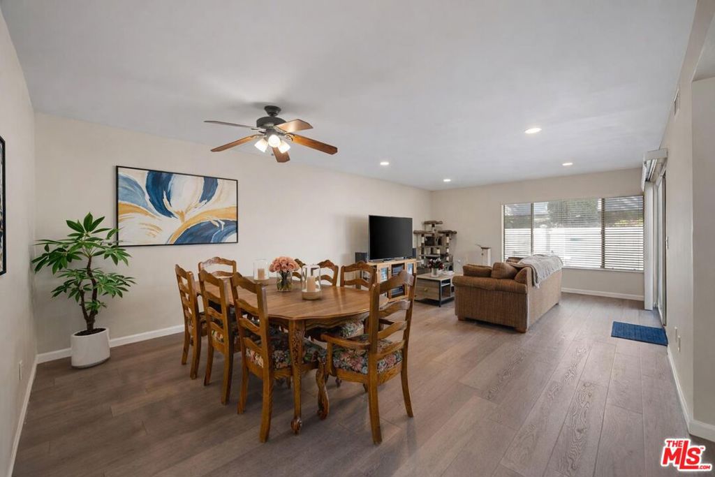 18515 Mayall Street J, Northridge CA 91324