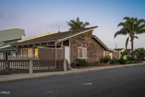 Tiny photo for 4625 Falkirk Bay, Oxnard, CA 93035 (MLS # V1-33173)