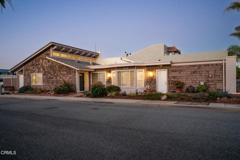 Tiny photo for 4625 Falkirk Bay, Oxnard, CA 93035 (MLS # V1-33173)