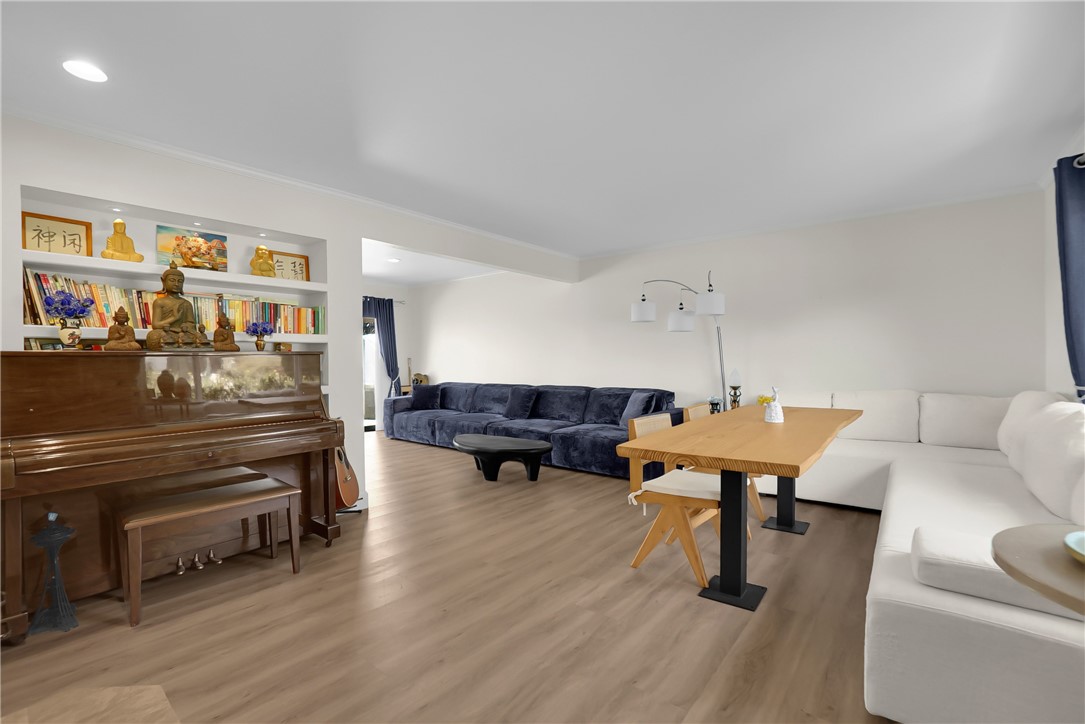 23923 Minnequa Dr