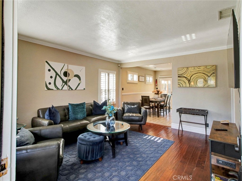 4864 W 139th