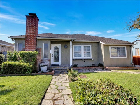 Photo of 4864 W 139th ST, Hawthorne, CA 90250 (MLS # CV26203519)