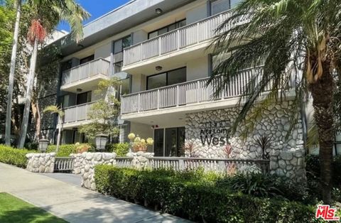 Photo of 1134 Alta Loma Road #115, West Hollywood, CA 90069 (MLS # 26830295)