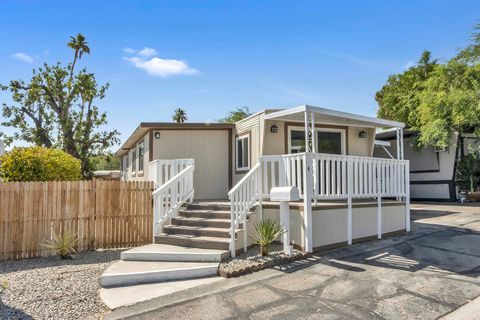 Photo of 4 Lazy B Drive, Palm Desert, CA 92260 (MLS # 219132283DA) Photo of 4 Lazy B Drive, Palm Desert, CA 92260 (MLS # 219132283DA)