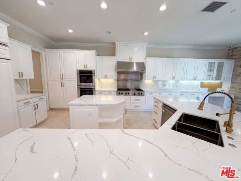 Photo of 17109 Santa Cruz Court, Yorba Linda, CA 92886 (MLS # 26989115)