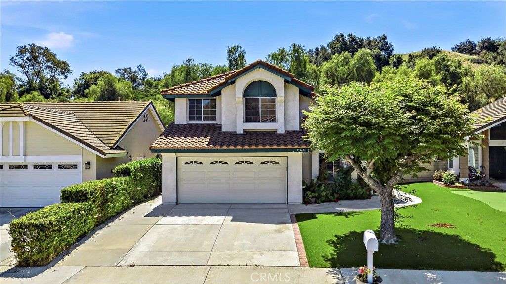 Photo of 15961 Oak Canyon Dr, Chino Hills, CA 91709 (MLS # AR26082956)