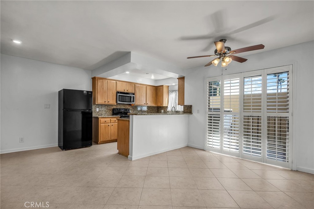 810 Edgewood 105