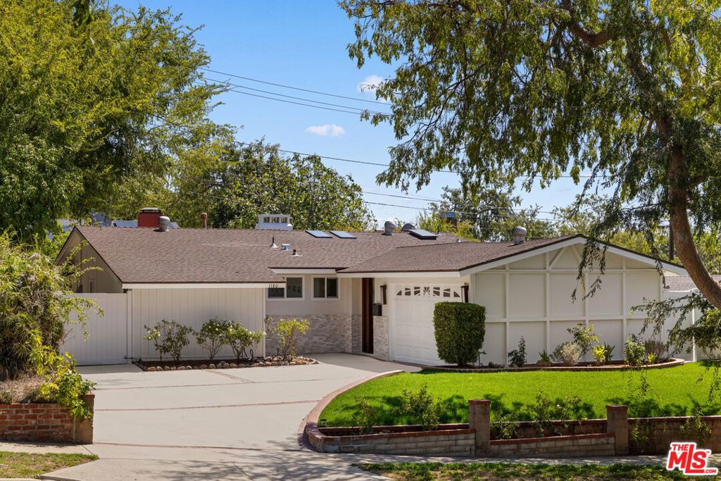 1180 Coronet Avenue, Pasadena CA 91107