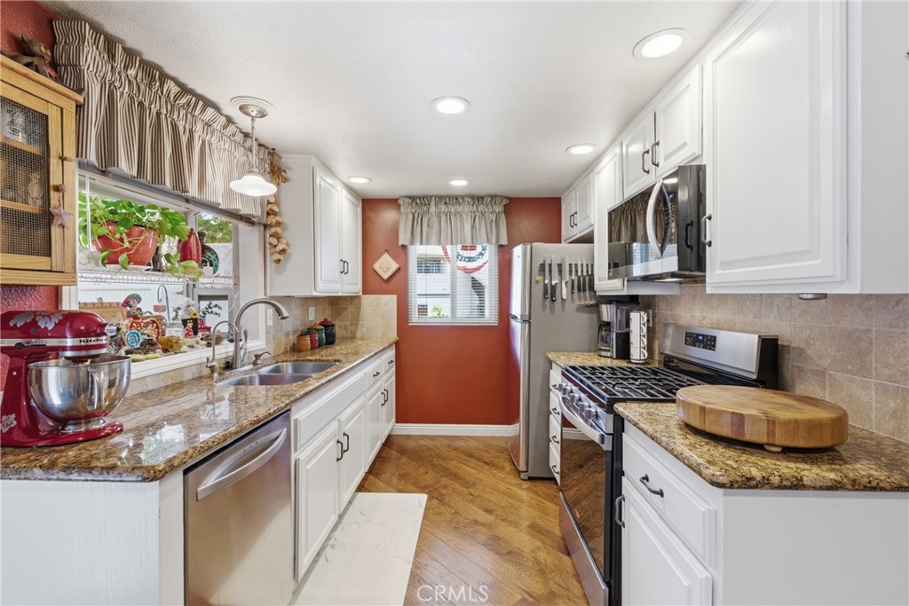 20002 Avenue Of The Oaks