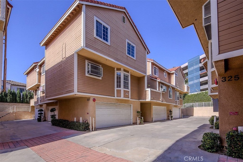331 Genoa St E, Monrovia CA 91016