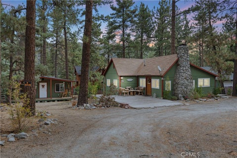 Photo of 1116 Lark Road, Wrightwood, CA 92397 (MLS # HD26090589)