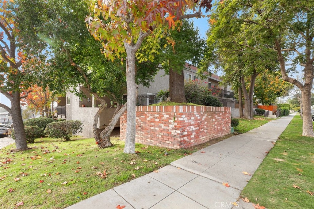 1125 Pico Blvd