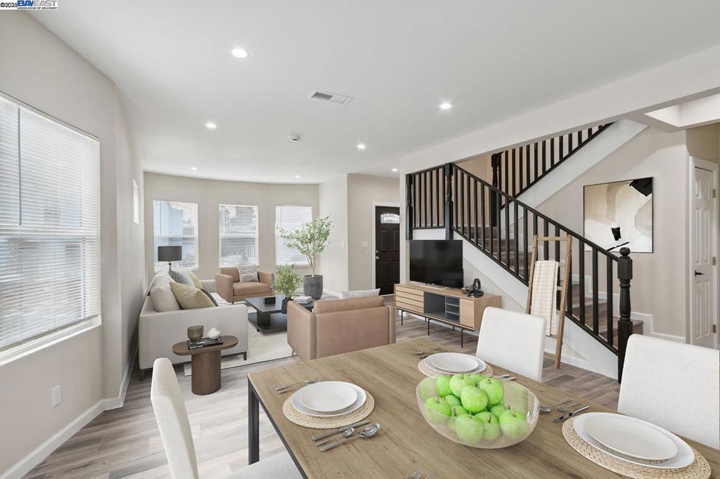 CLINTON - Residential