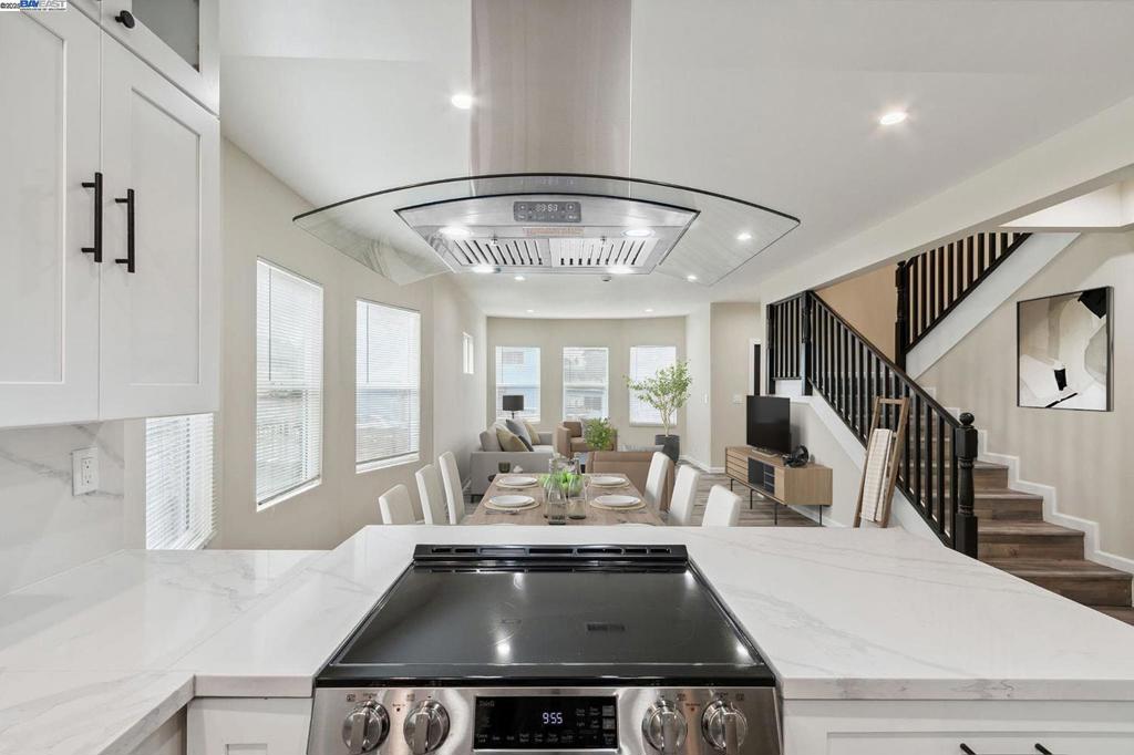 CLINTON - Residential