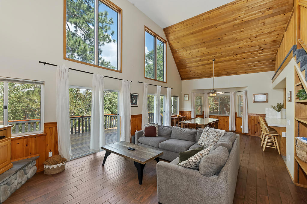 1174 Alameda Road