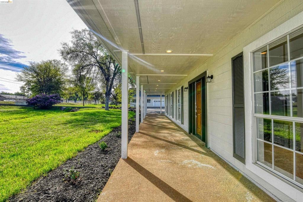 13301 Clements