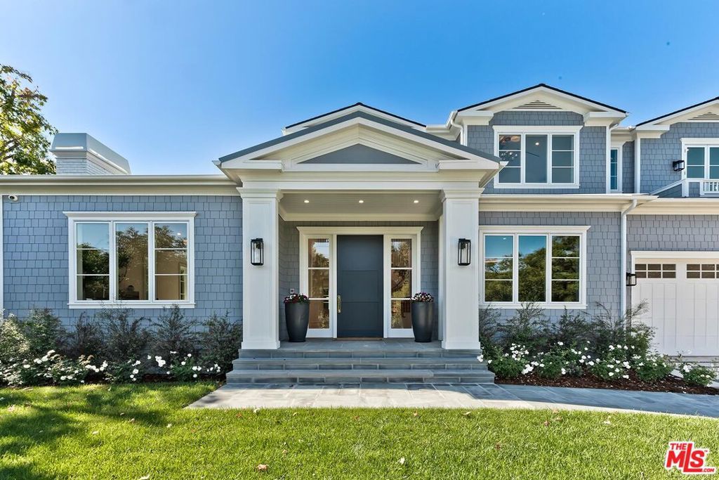 Photo of 1675 San Remo Drive, Pacific Palisades, CA 90272 (MLS # 25607639)