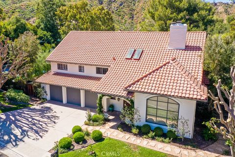 Photo of 17636 Camino De Yatasto, Pacific Palisades, CA 90272 (MLS # SR26004802)