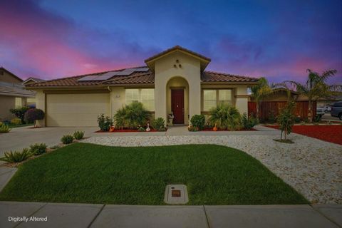 Photo of 805 Klamath Way, Hollister, CA 95023 (MLS # ML82040766)