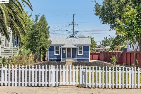 Photo of 212 Illinois Street ST, Vallejo, CA 94590 (MLS # 41139027)