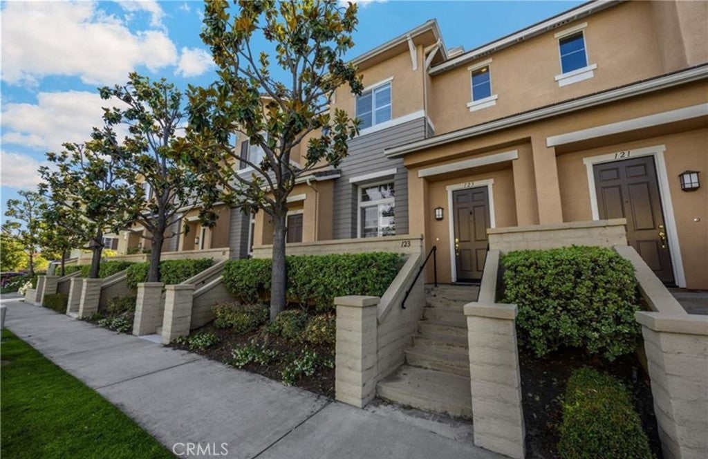 123 S Orange Ave