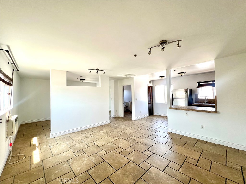 Welcome to a versatile studio that offers flexibility and convenience to suit your lifestyle. This charming space has a wall that separates living room space and bedroom space , allowing you to make it truly your own or enjoy the ease of a ready-to-live-in setup.
One of the key highlights of this studio is the impressive amount of storage space, designed to keep your living area uncluttered and organized. Whether you have a growing wardrobe or need room for your hobbies, you'll find plenty of room to accommodate all your belongings.
Parking is included, ensuring you have hassle-free access to your home whenever you need it. Additionally, the convenience of on-site laundry facilities means you can handle laundry day with ease, right within your community. This studio is ideal for those who value both comfort and practicality in a living space that adapts to your needs.