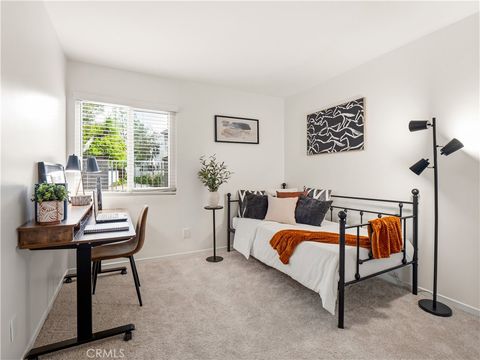 Photo of 25011 Peachland Avenue #127, Newhall, CA 91321 (MLS # SR26080537)