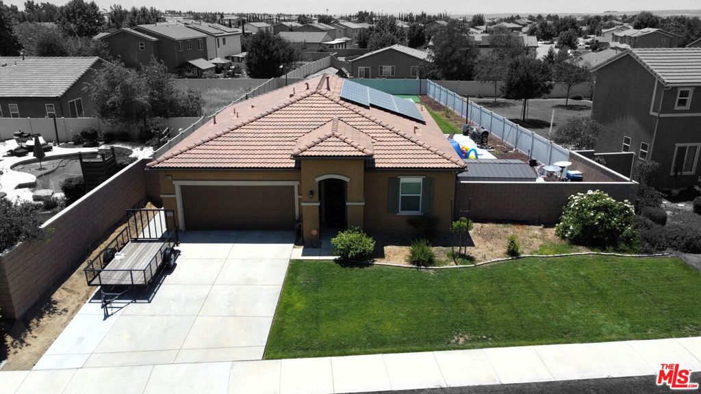 New Listing in City in the Hills! This well-maintained split-wing home offers 3 spacious bedrooms with 2 upgraded bathrooms and an open-concept kitchen featuring granite countertops and tile flooring. The layout combines tile and carpet throughout for comfort and style. Step outside to a large backyard with a brick wall, durable plastic fencing, and a covered patio with 3 ceiling fans perfect for relaxing or entertaining. Enjoy peace of mind with a fire sprinkler system, camera security system, and 19 solar panels for energy efficiency. Take in the stunning mountain range views right from your yard. Located within 10 miles of Kern Canyon, Kern River, CALM (California Living Museum), Hart Park, and more outdoor recreation. This home truly offers the best of comfort, security, and more.